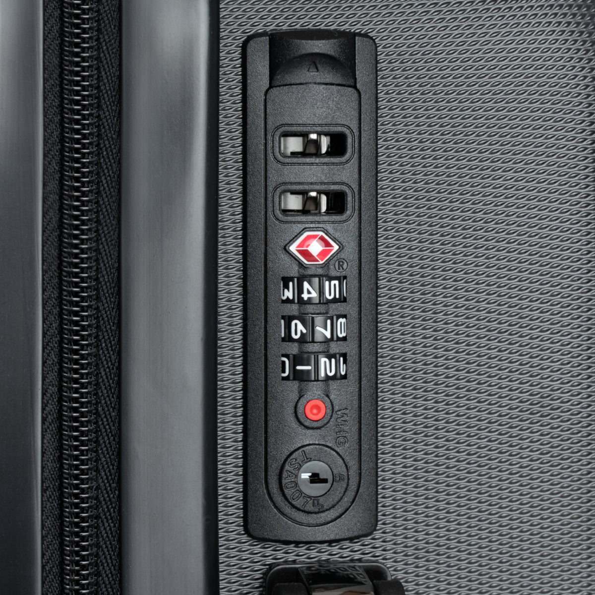 Crimson Baladi | Hard-Shell Spinner Suitcase